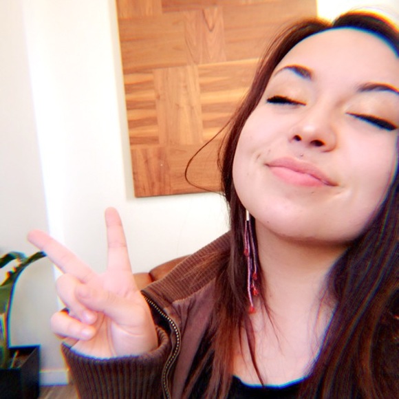 ✨🦦Meet your Posher, Morgan! 🦦✨ - Picture 3 of 3